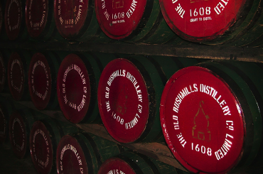 bushmills distillery tour giants causeway tours from belfast